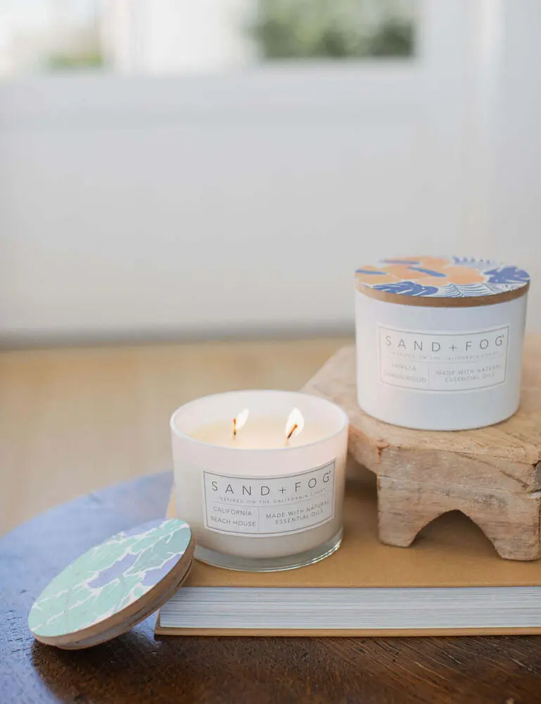 California Beach House 12 Oz Scented Candle - Image 2