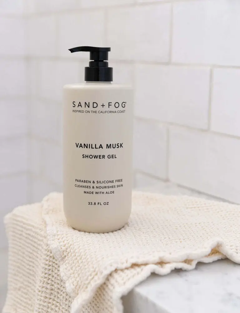 Vanilla Musk 33.8 Oz Oz Body Wash - Image 2