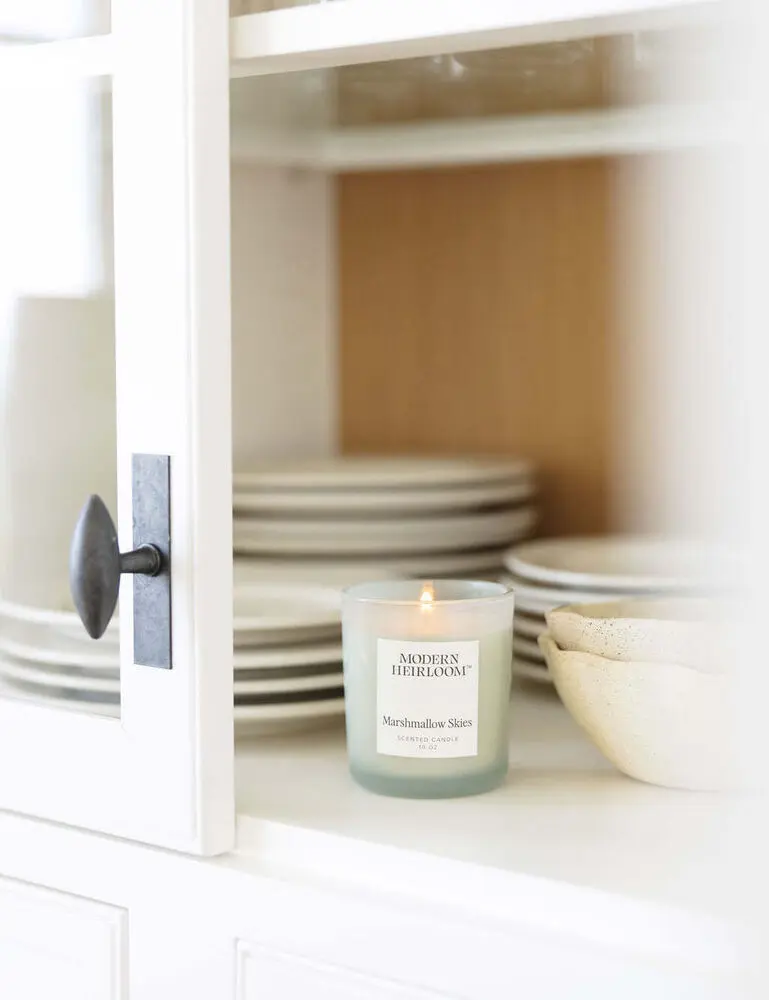 Marshmallow Skies 10 Oz Scented Candle - Image 2
