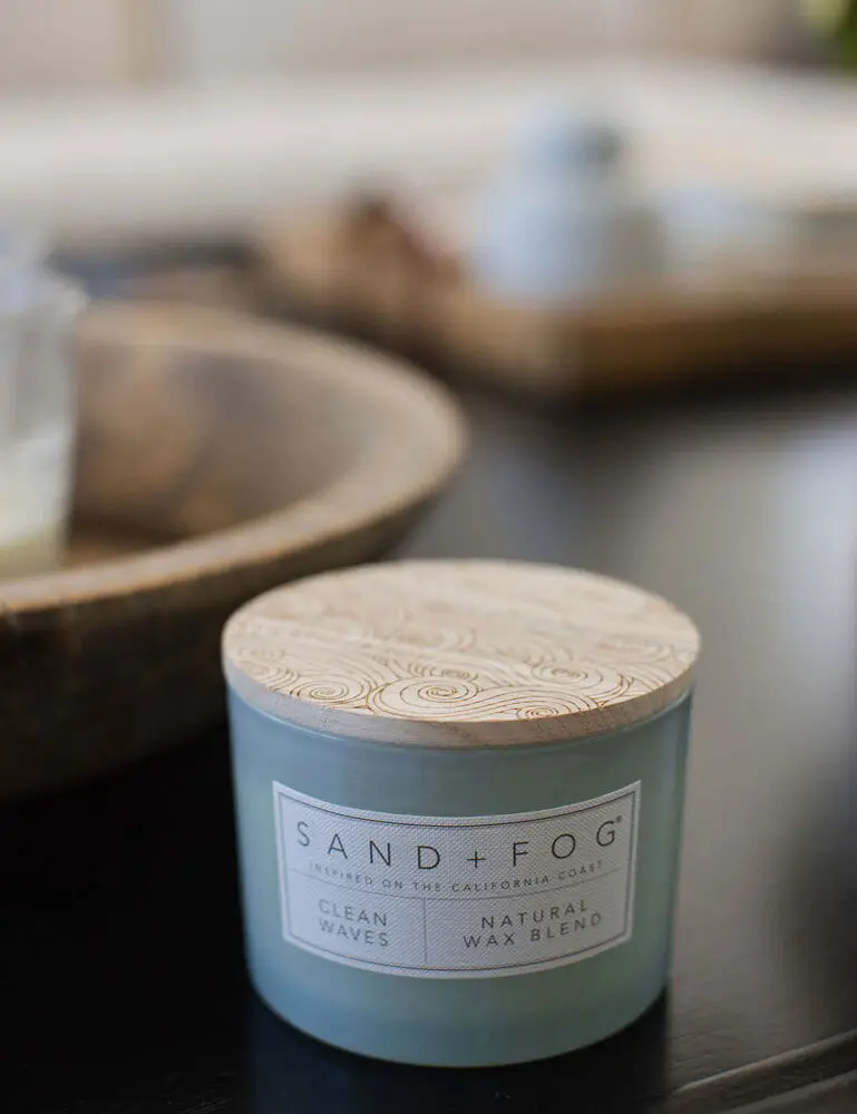 Clean Waves 12 Oz Scented Candle - Image 2
