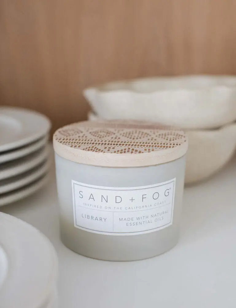 Library 12 Oz Scented Candle - Image 2