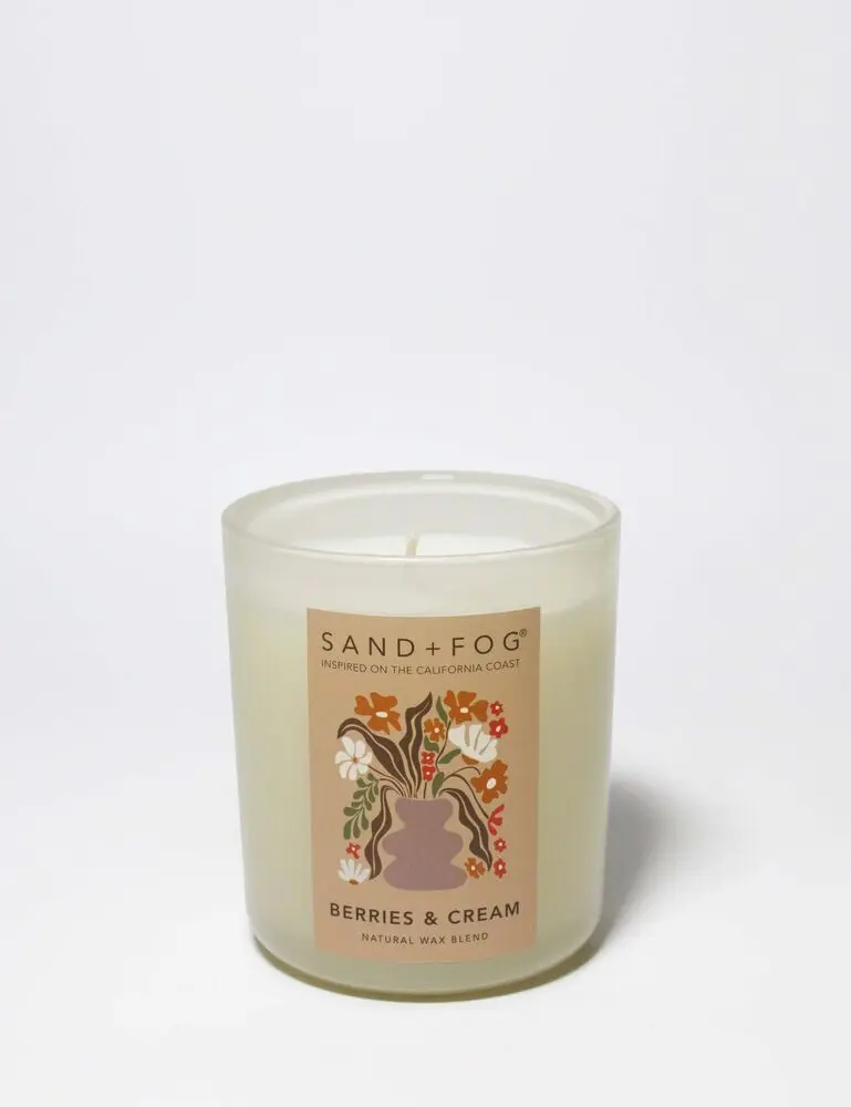 Berries & Cream 10 Oz Scented Candle - Image 3